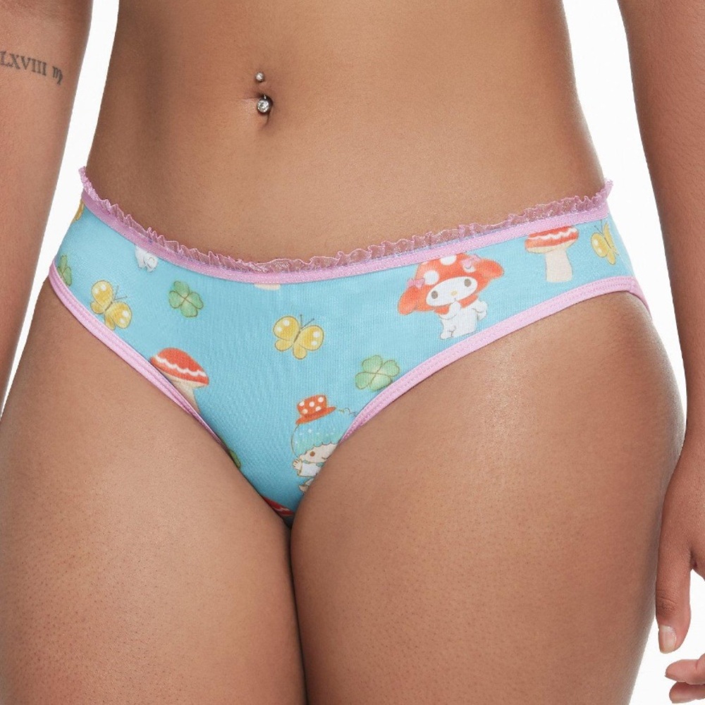 Hello Kitty Mushroom Panty Hot Topic‎ Sanrio Hello Kitty & Friends My Melody